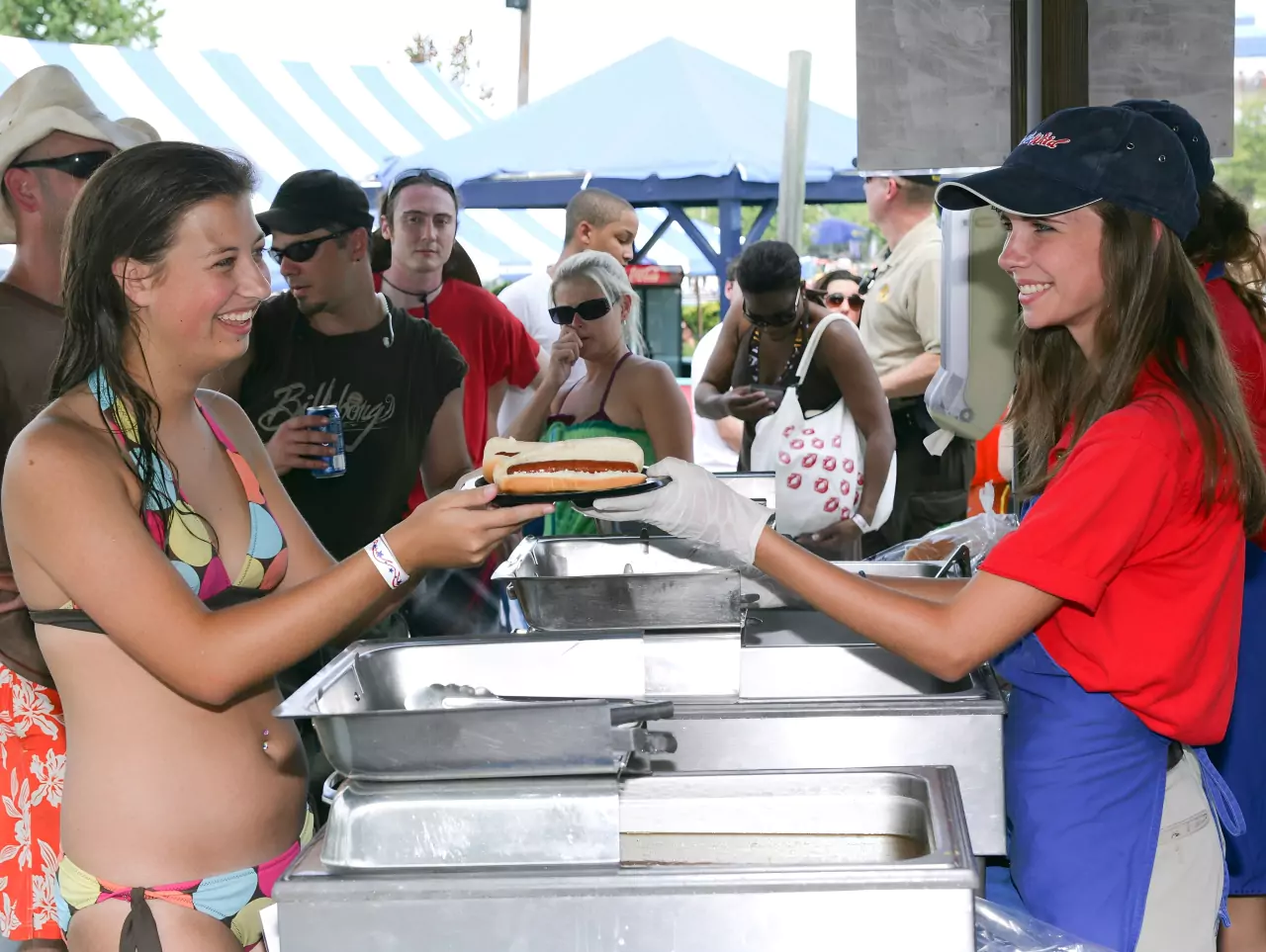 Group of people enjoying food at wet 'n wild emerald pointe